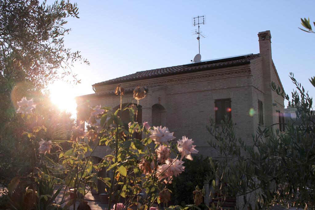 Bed And Breakfast Aratro & Rosmarino Civitanova Marche Extérieur photo