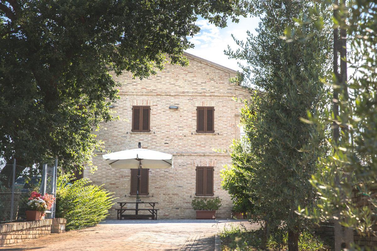 Bed And Breakfast Aratro & Rosmarino Civitanova Marche Extérieur photo