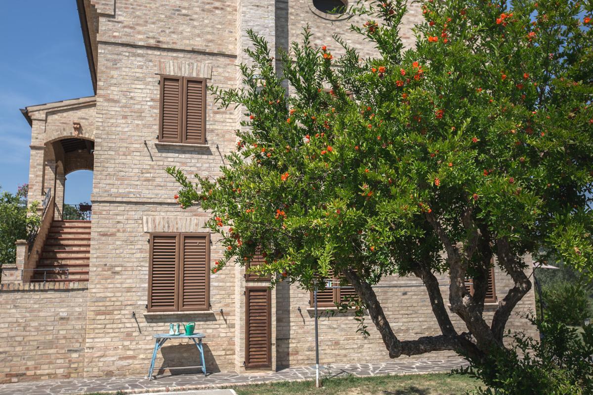Bed And Breakfast Aratro & Rosmarino Civitanova Marche Extérieur photo